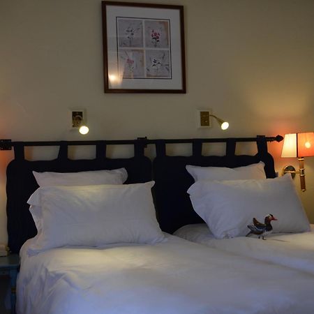 Logis Hotel Auberge Du Cheval Blanc Yvoy-le-Marron Екстериор снимка
