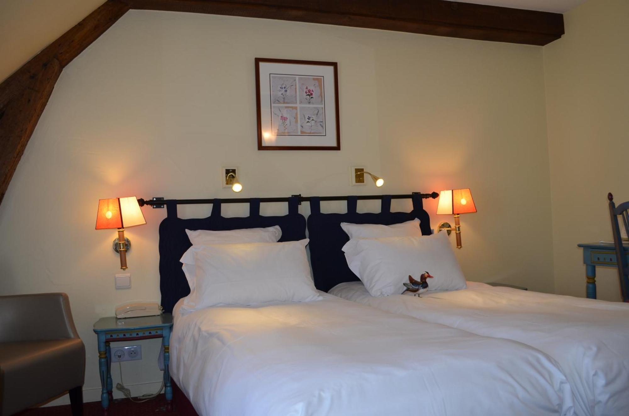Logis Hotel Auberge Du Cheval Blanc Yvoy-le-Marron Екстериор снимка